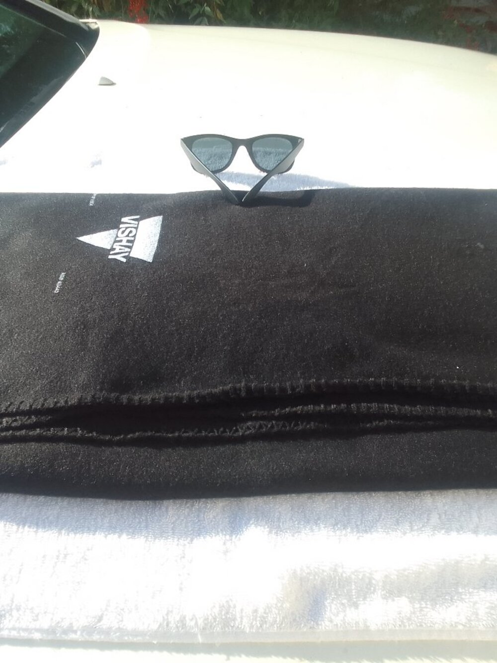Bundle sunglasses&soft warm blanket throwover brand new 5 colors